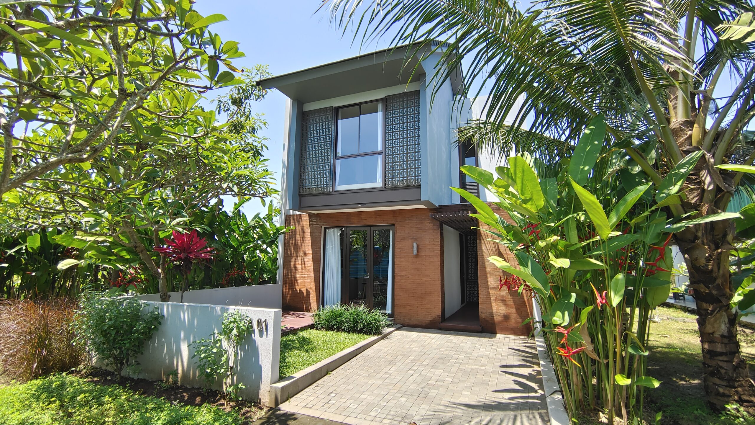 filter: 0; fileterIntensity: 0.8; filterMask: 0; module: photo; 
hw-remosaic: false; 
touch: (0.3875, 0.5498437); 
modeInfo: ; 
sceneMode: 2621440; 
cct_value: 5666; 
AI_Scene: (-1, -1); 
aec_lux: 138.71786; 
aec_lux_index: 0; 
hist255: 0.0; 
hist252~255: 0.0; 
hist0~15: 0.0; 
motionLevel: -1;